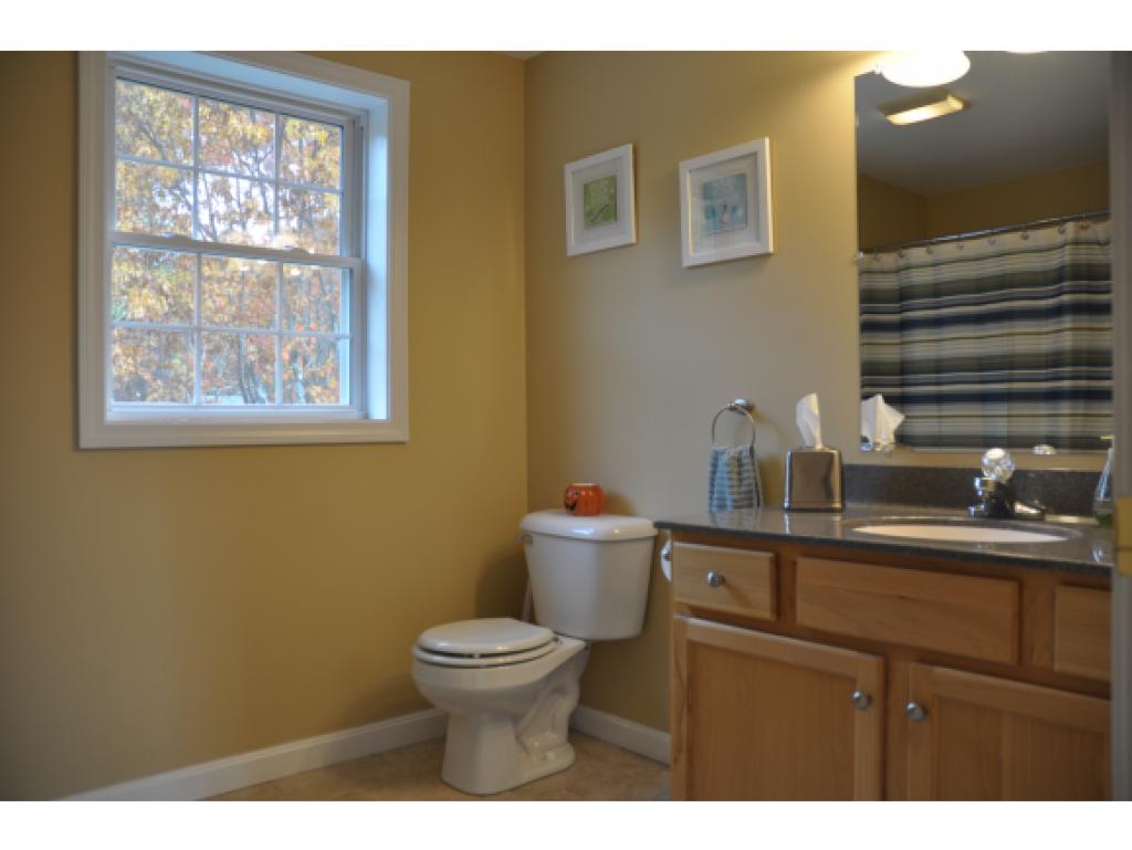 10 Beacon Hill Road Hooksett, NH 03106 - Photo 14 of 23