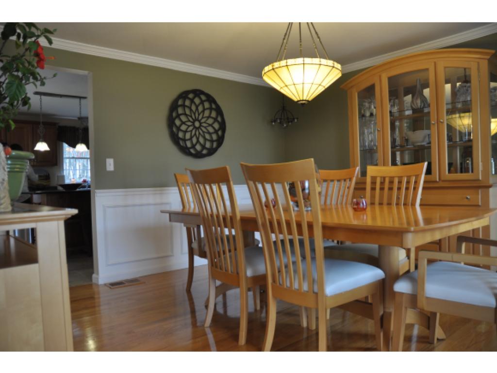 10 Beacon Hill Road Hooksett, NH 03106 - Photo 5 of 23