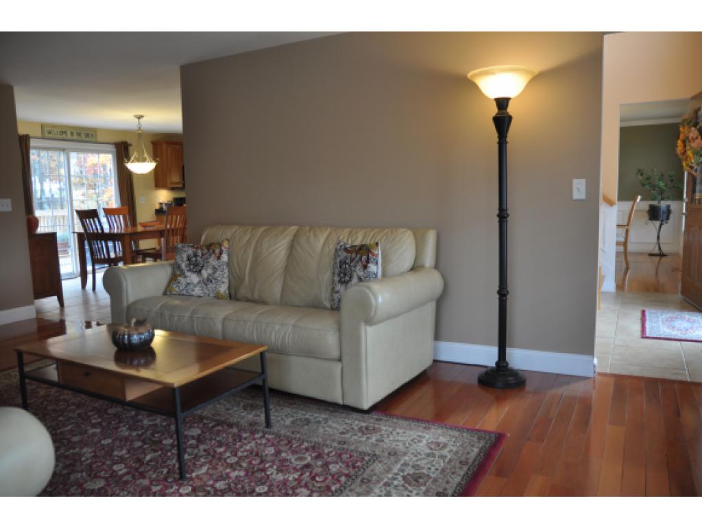 10 Beacon Hill Road Hooksett, NH 03106 - Photo 10 of 23