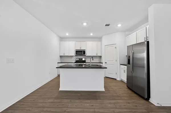 $2,300 | 5804 Swedish Farms Terrace, Del Valle, TX 78617