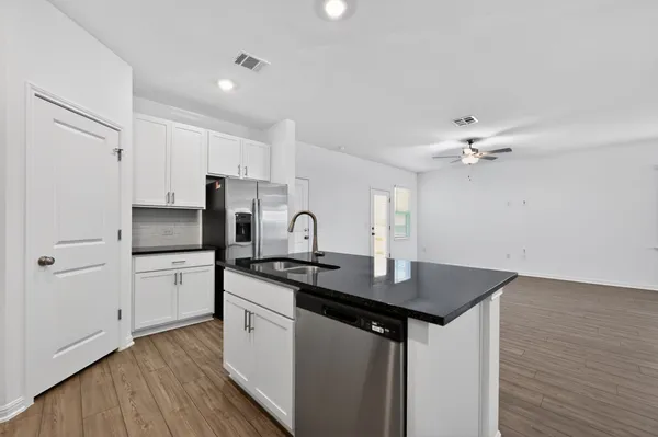 $2,300 | 5804 Swedish Farms Terrace, Del Valle, TX 78617