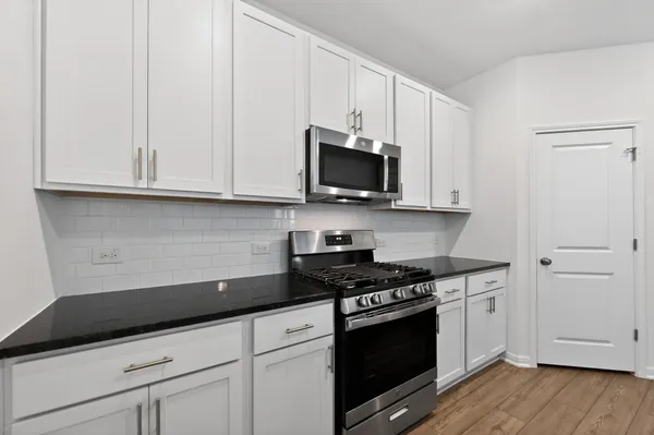 $2,300 | 5804 Swedish Farms Terrace, Del Valle, TX 78617