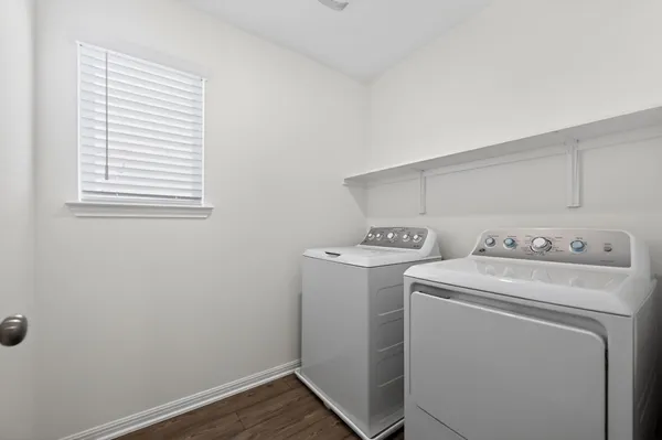 $2,300 | 5804 Swedish Farms Terrace, Del Valle, TX 78617