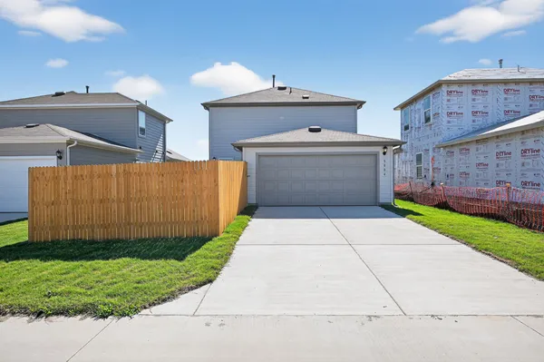 $2,300 | 5804 Swedish Farms Terrace, Del Valle, TX 78617