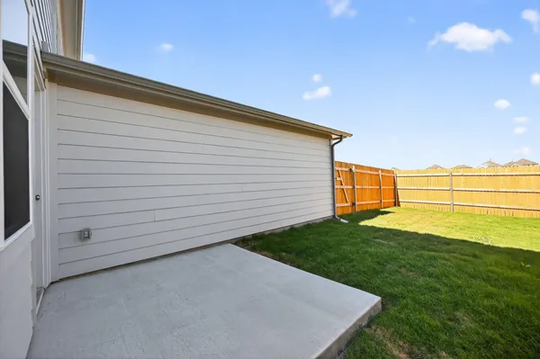 $2,300 | 5804 Swedish Farms Terrace, Del Valle, TX 78617