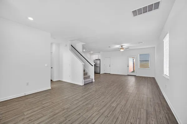 $2,300 | 5804 Swedish Farms Terrace, Del Valle, TX 78617