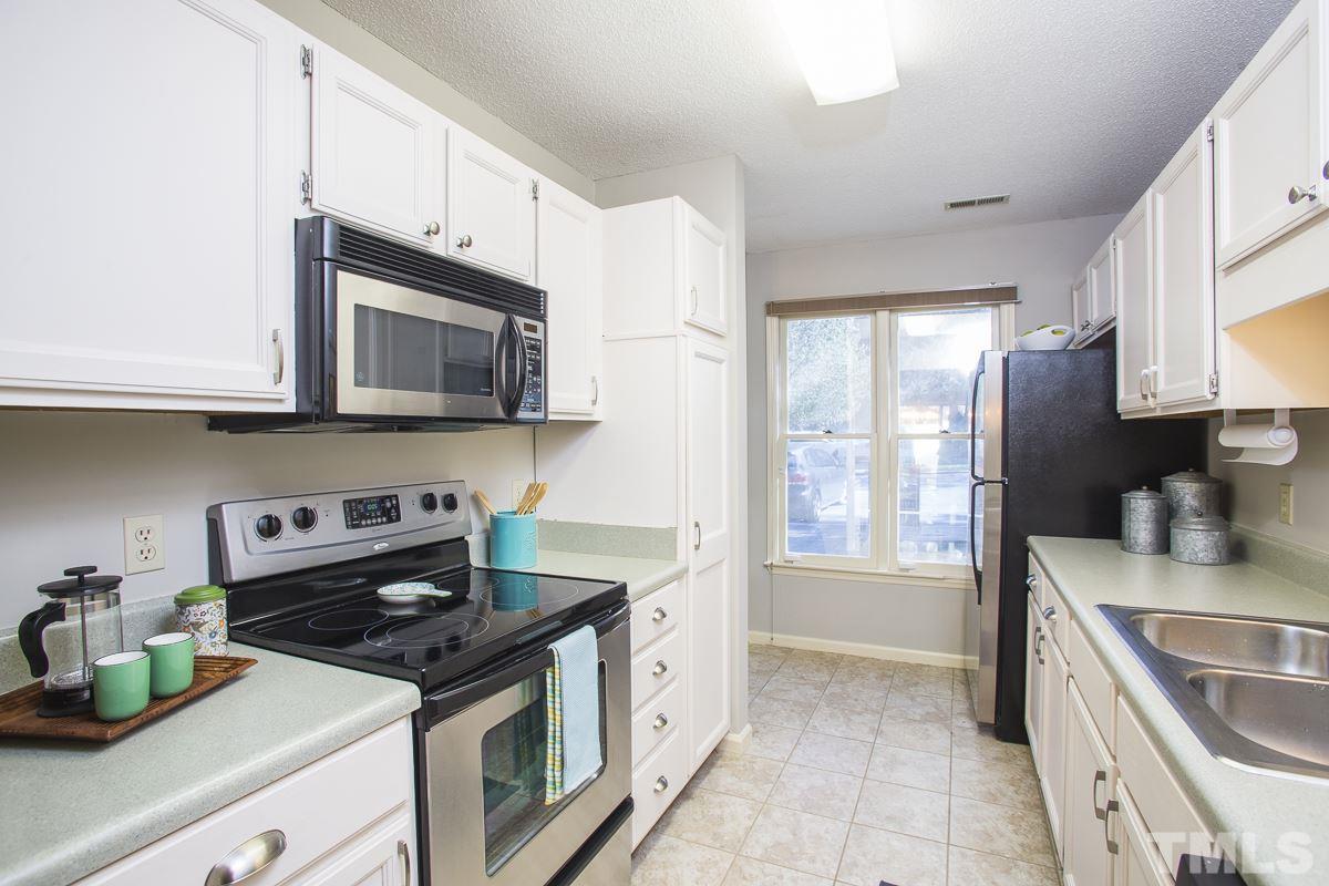 24 Parson Chase Durham, NC 27713 - Photo 8 of 22 Gallery Image 8