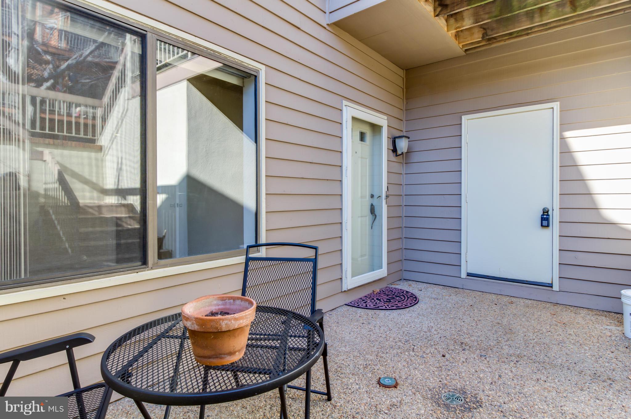 11184 Harbor Court, Unit 11184 Reston, VA 20191 - Photo 4 of 19 Exterior (Front)