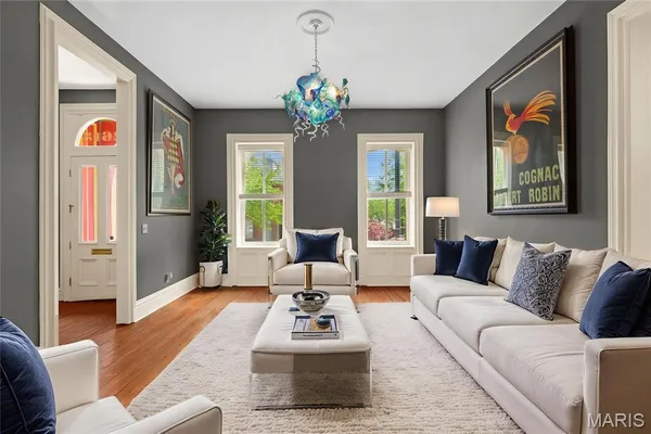 $538,000 | 2613 South 11th Street, St. Louis, MO 63118