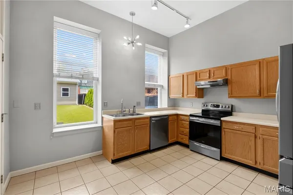 $538,000 | 2613 South 11th Street, St. Louis, MO 63118