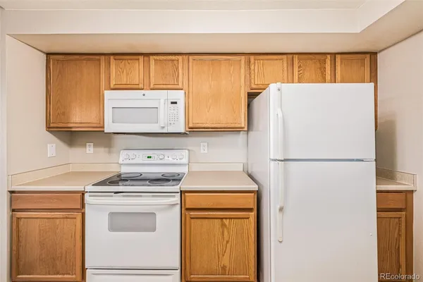 $239,900 | 5726 North Genoa Way, Unit 301, Aurora, CO 80019