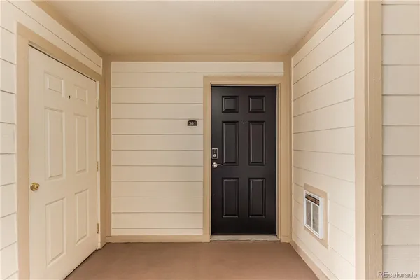 $239,900 | 5726 North Genoa Way, Unit 301, Aurora, CO 80019