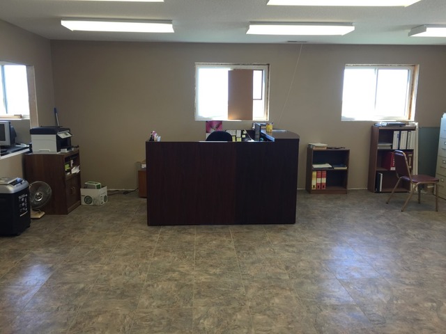 18102 Lincoln Road Morrison, IL 61270 - Photo 23 of 25 a living room with furniture and a flat screen tv