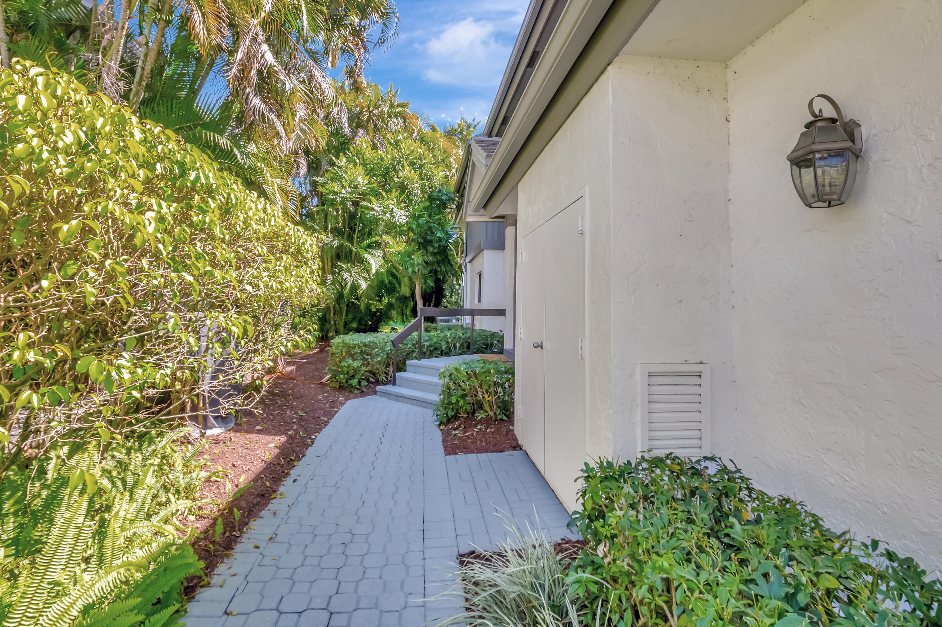 WALKWAY