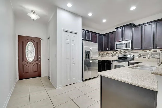 $2,295 | 9161 Shepton Street, Orlando, FL 32825