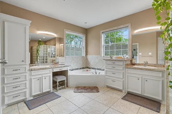 $765,000 | 109 Avenue J, Dickinson, TX 77539