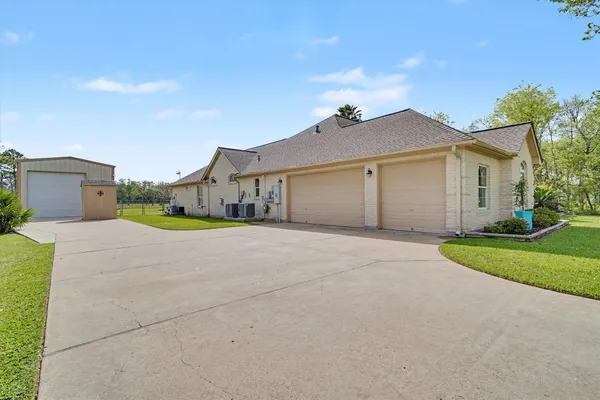 $765,000 | 109 Avenue J, Dickinson, TX 77539