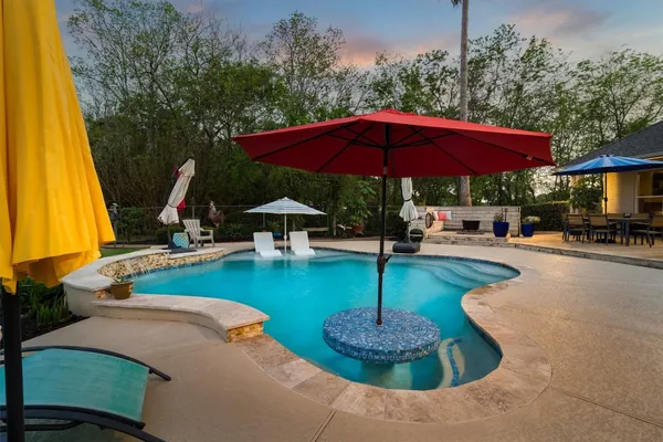 $765,000 | 109 Avenue J, Dickinson, TX 77539