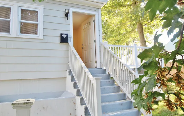 $2,600 | 23 Smith Avenue, Unit 3, Newport, RI 02840