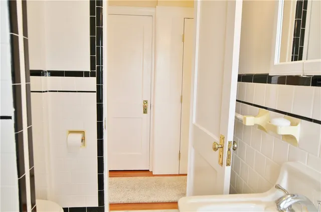 $2,600 | 23 Smith Avenue, Unit 3, Newport, RI 02840