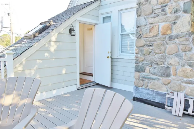 $2,600 | 23 Smith Avenue, Unit 3, Newport, RI 02840