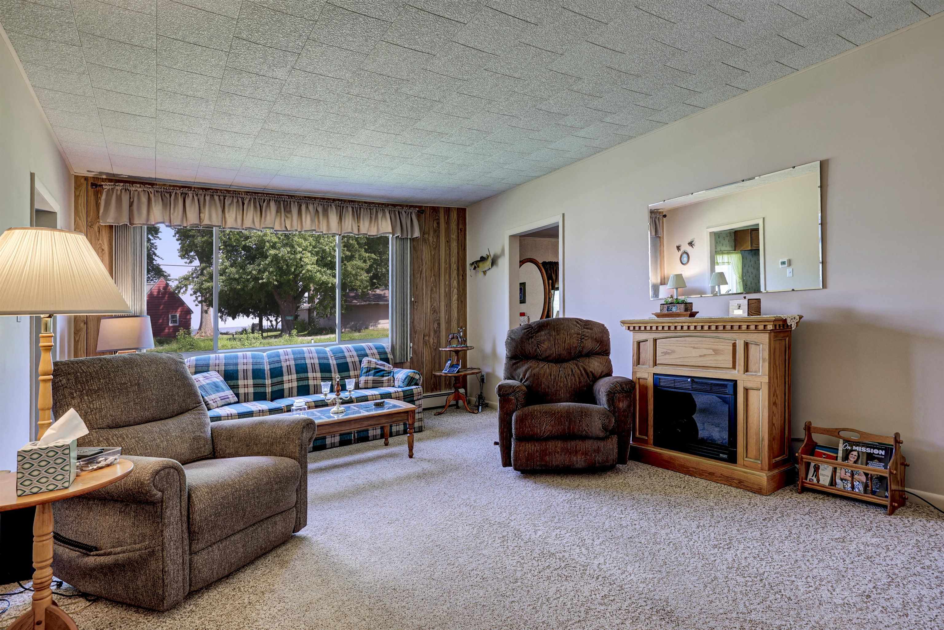 2068 Point Comfort Road Oshkosh, WI 54902 - Photo 17 of 44 Gallery Image 17