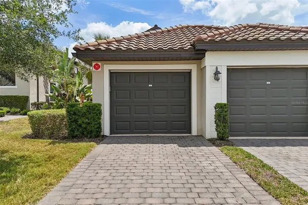 $465,000 | 5721 Palmer Circle, Unit 101, Lakewood Ranch, FL 34211