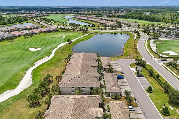 $465,000 | 5721 Palmer Circle, Unit 101, Lakewood Ranch, FL 34211