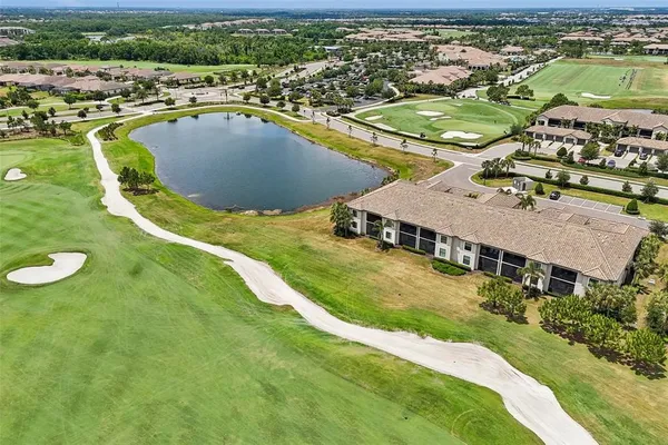 $465,000 | 5721 Palmer Circle, Unit 101, Lakewood Ranch, FL 34211