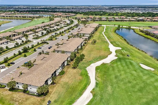 $465,000 | 5721 Palmer Circle, Unit 101, Lakewood Ranch, FL 34211
