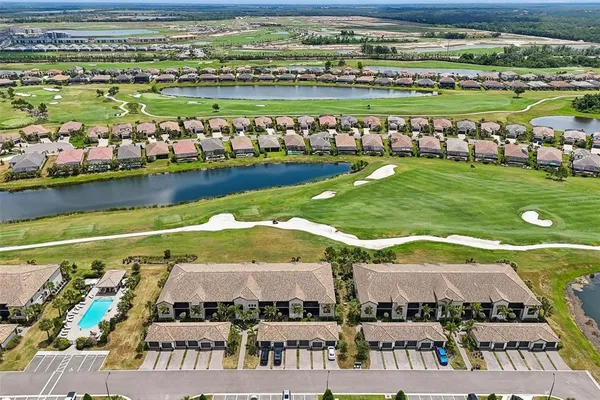 $465,000 | 5721 Palmer Circle, Unit 101, Lakewood Ranch, FL 34211