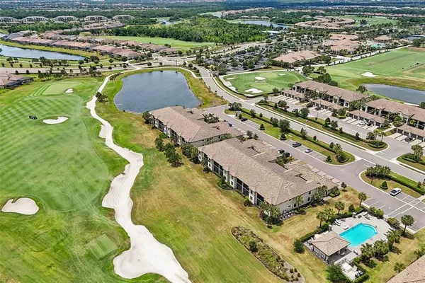 $465,000 | 5721 Palmer Circle, Unit 101, Lakewood Ranch, FL 34211