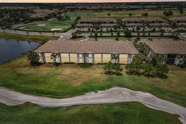 $465,000 | 5721 Palmer Circle, Unit 101, Lakewood Ranch, FL 34211