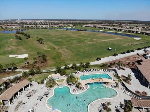 $465,000 | 5721 Palmer Circle, Unit 101, Lakewood Ranch, FL 34211