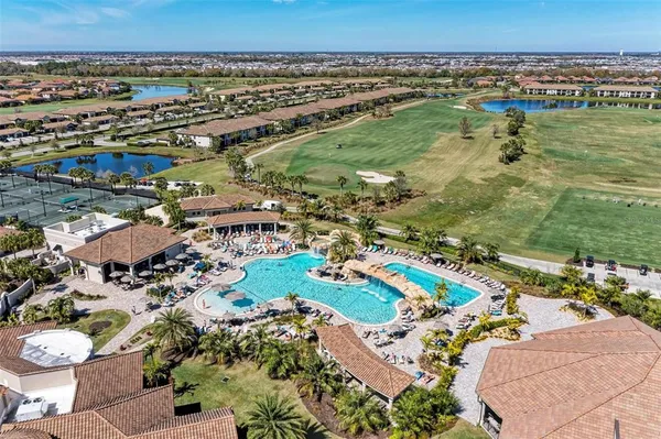 $465,000 | 5721 Palmer Circle, Unit 101, Lakewood Ranch, FL 34211