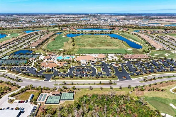 $465,000 | 5721 Palmer Circle, Unit 101, Lakewood Ranch, FL 34211