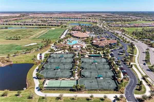 $465,000 | 5721 Palmer Circle, Unit 101, Lakewood Ranch, FL 34211
