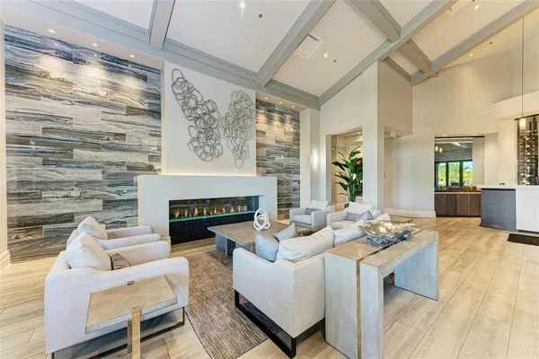 $465,000 | 5721 Palmer Circle, Unit 101, Lakewood Ranch, FL 34211