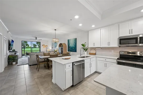 $465,000 | 5721 Palmer Circle, Unit 101, Lakewood Ranch, FL 34211