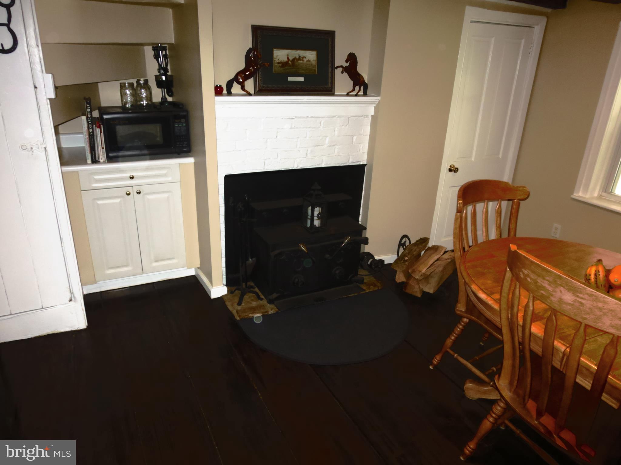 4166 Middleburg Road Union Bridge, MD 21791 - Photo 9 of 29 a kitchen with a table and a stove