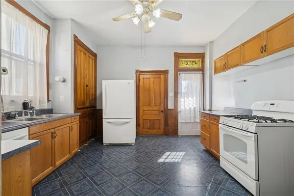 $125,000 | 120 North 1st Street, Jeannette, PA 15644