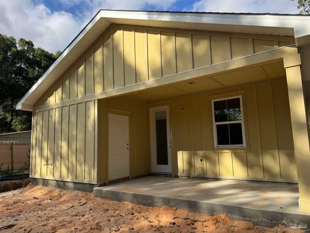 $324,900 | 1321 John Carroll Drive, Pensacola, FL 32504