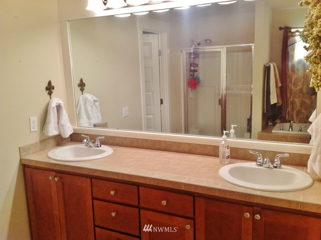 22604 37th Avenue Southeast Bothell, WA 98021 - Photo 12 of 19