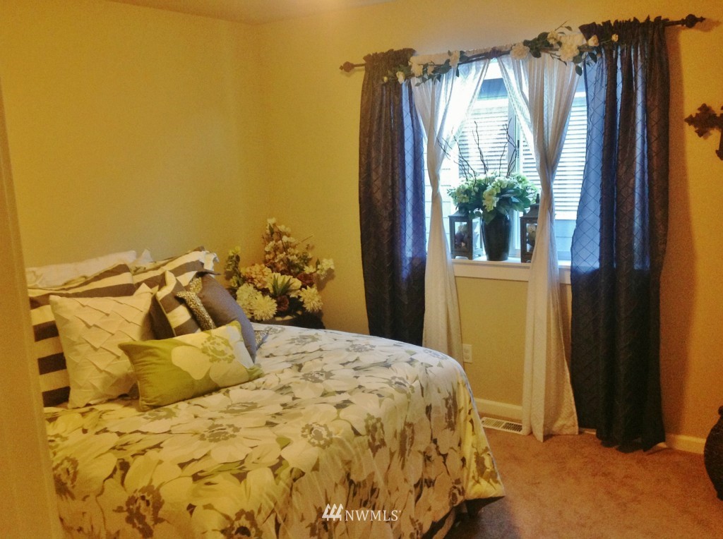 22604 37th Avenue Southeast Bothell, WA 98021 - Photo 14 of 19