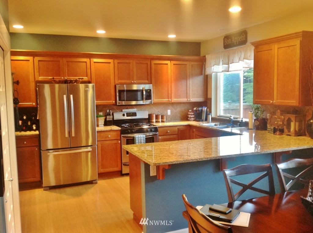 22604 37th Avenue Southeast Bothell, WA 98021 - Photo 5 of 19