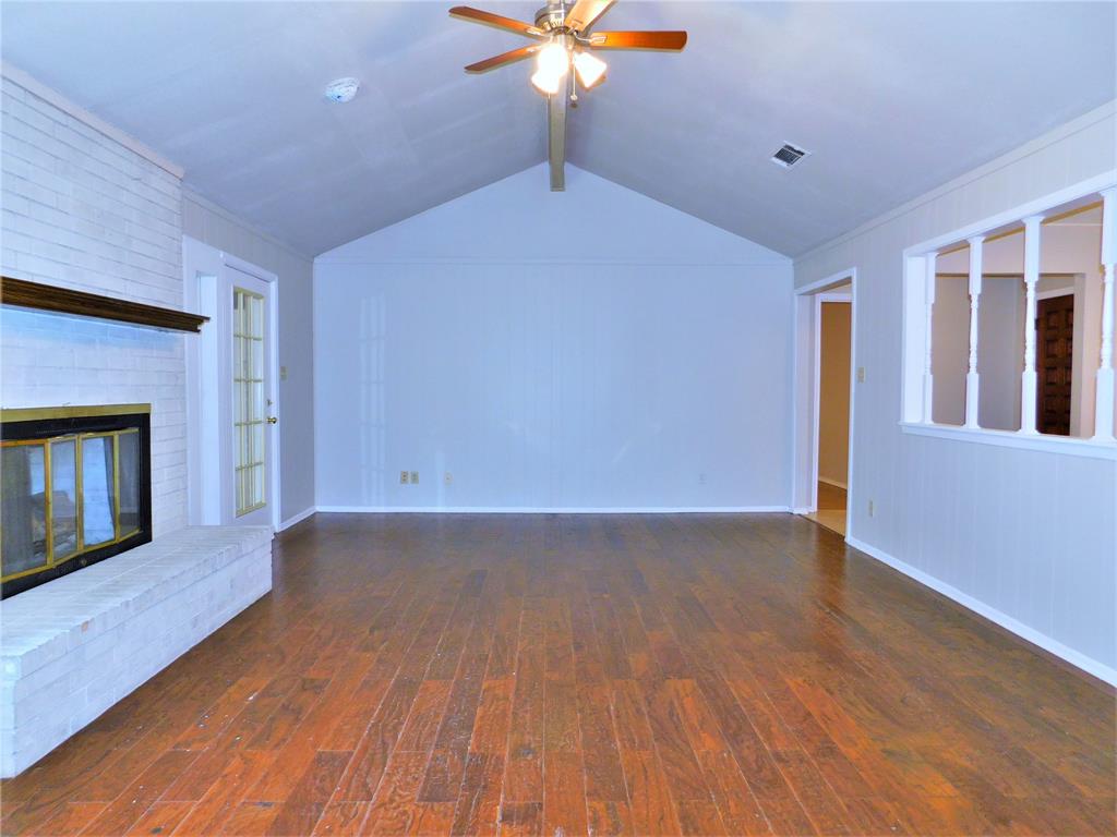 2716 Mill Pond Road Denton, TX 76209 - Photo 5 of 28
