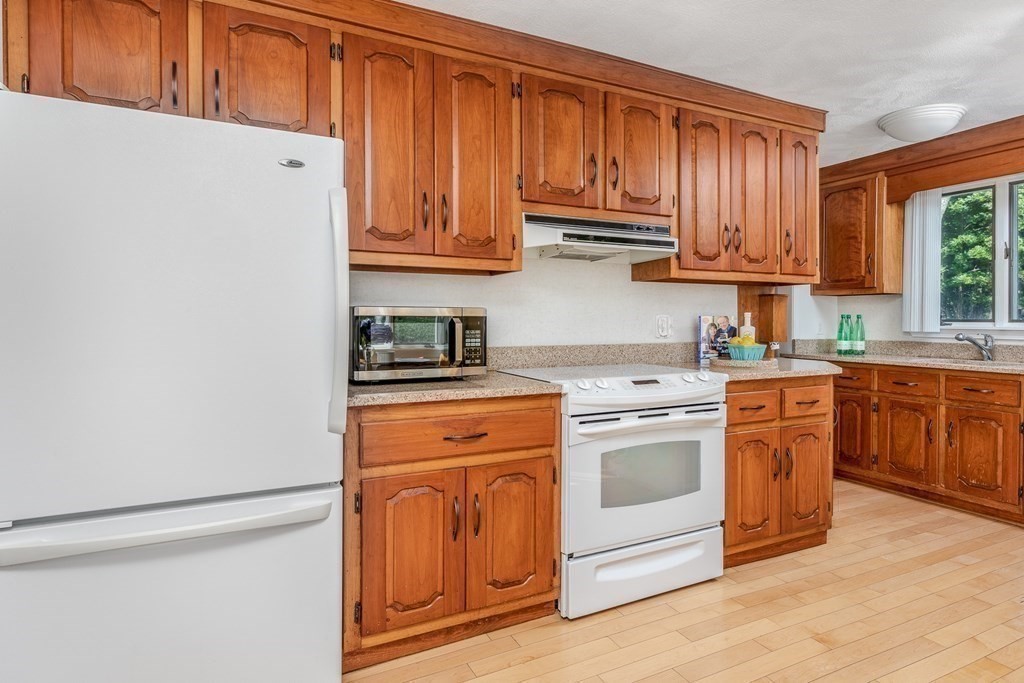 7 Arbutus Road Swampscott, MA 01907 - Photo 13 of 29 Gallery Image 13