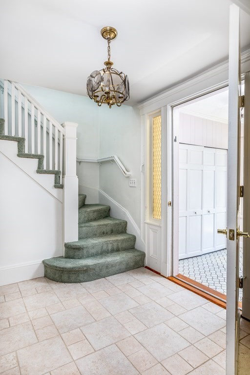 7 Arbutus Road Swampscott, MA 01907 - Photo 5 of 29 Gallery Image 5