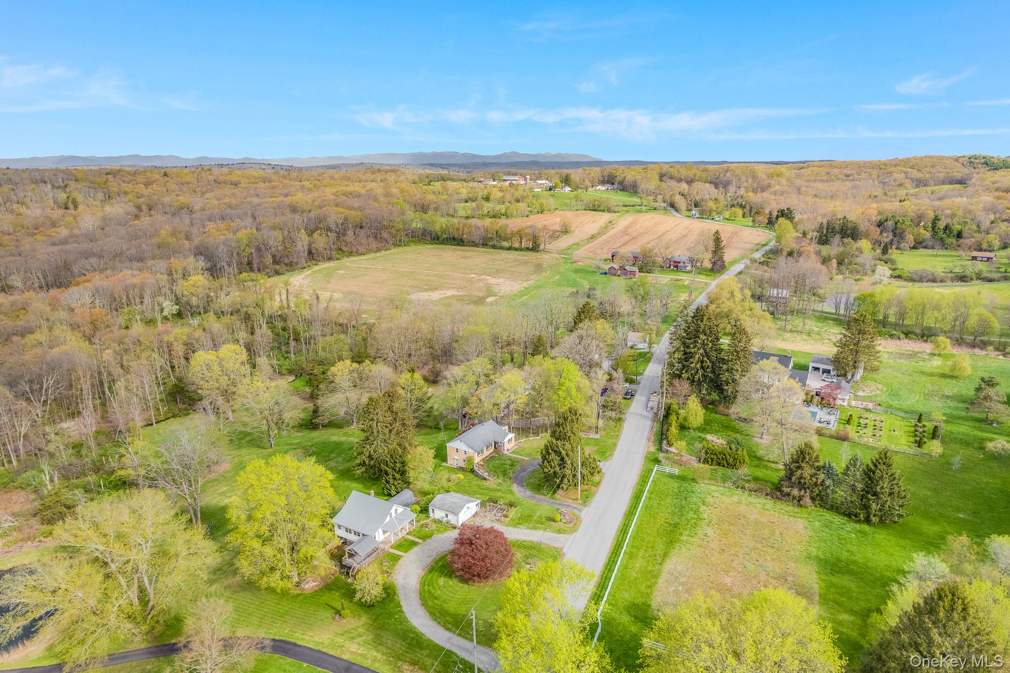 81 Verbank Road Millbrook, NY 12545 - Photo 6 of 19
