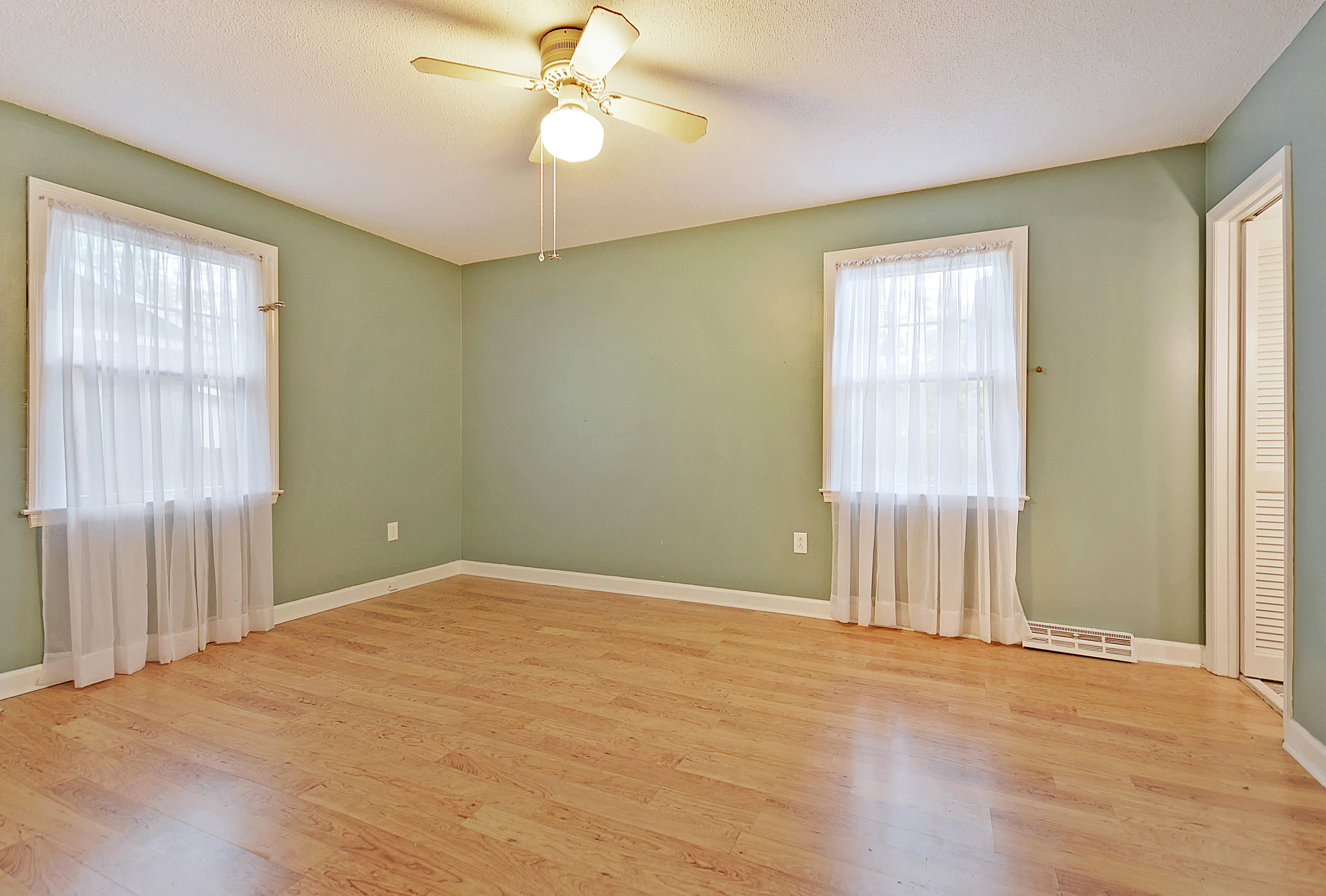 211 Grouse Road Summerville, SC 29485 - Photo 19 of 34 211 Grouse Road, 29485
